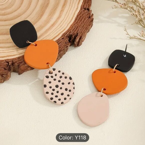 Pumpkin Spice Fall Dangle Earrings - Picture 3 of 5